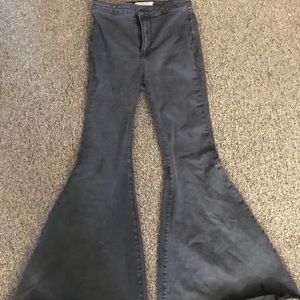 FREE PEOPLE FLARED JEANS!